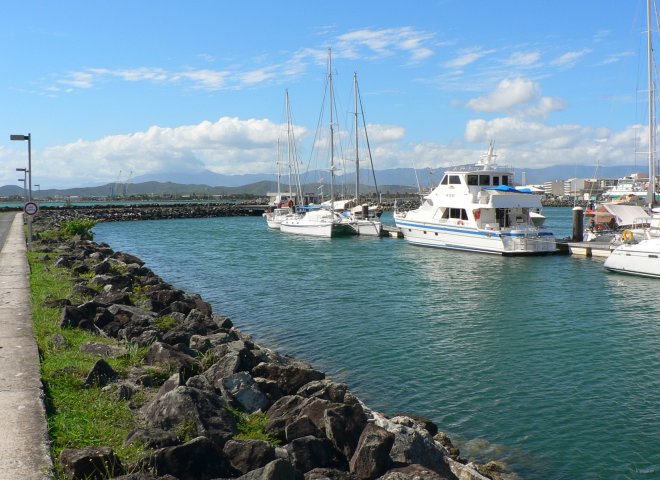 141- Imagine amarre au ponton a Port-Moselle 